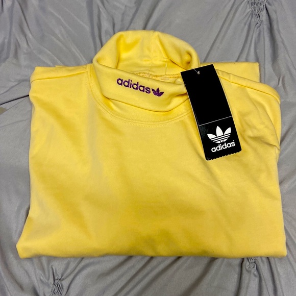 Adidas original ⭐️hicollartee🫶 - Picture 3 of 4